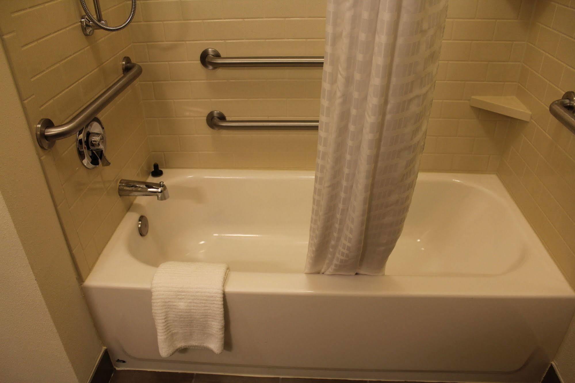 Candlewood Suites Morgantown-Univ West Virginia By Ihg Westover Екстериор снимка